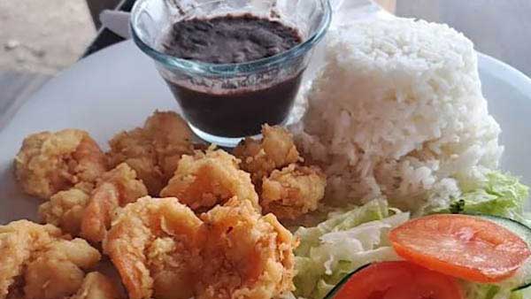 The delicious local cuisine found in Xcalak, Mexico. Some of the freshest seafood around. A true treat of travelling with Fishwest.